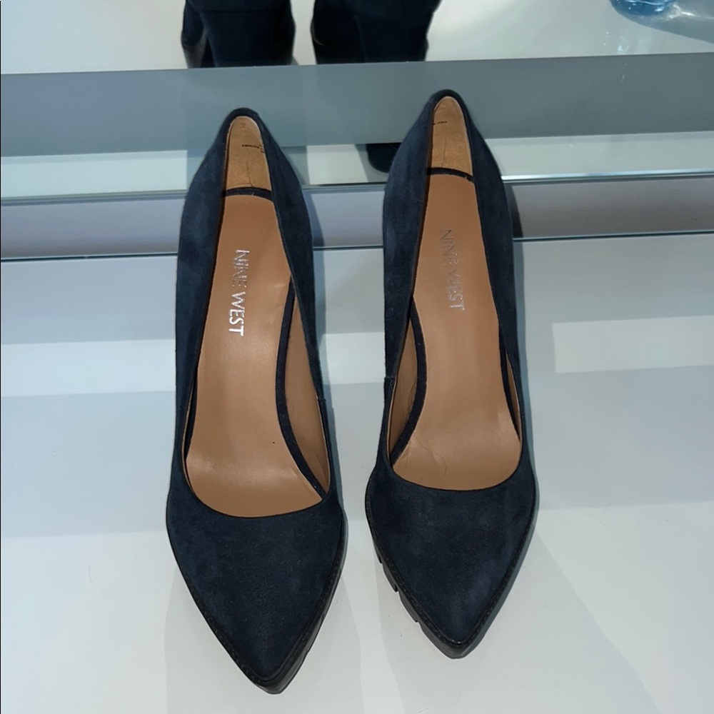 Nine West Black Pointed Toe Suede Pumps